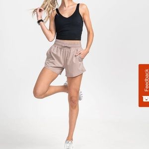 WOMENS LINED HYBRID SHORTS